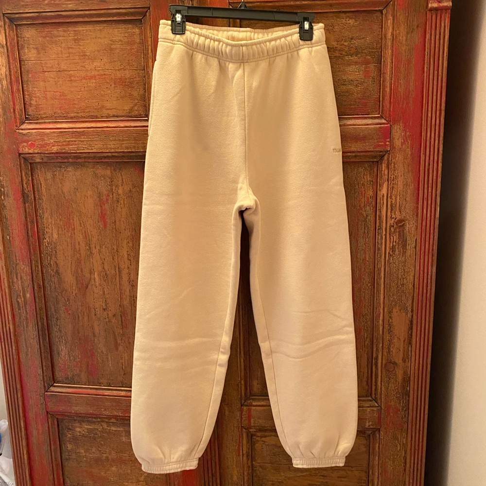 Aritzia TNA Mega Fit Sweatpants